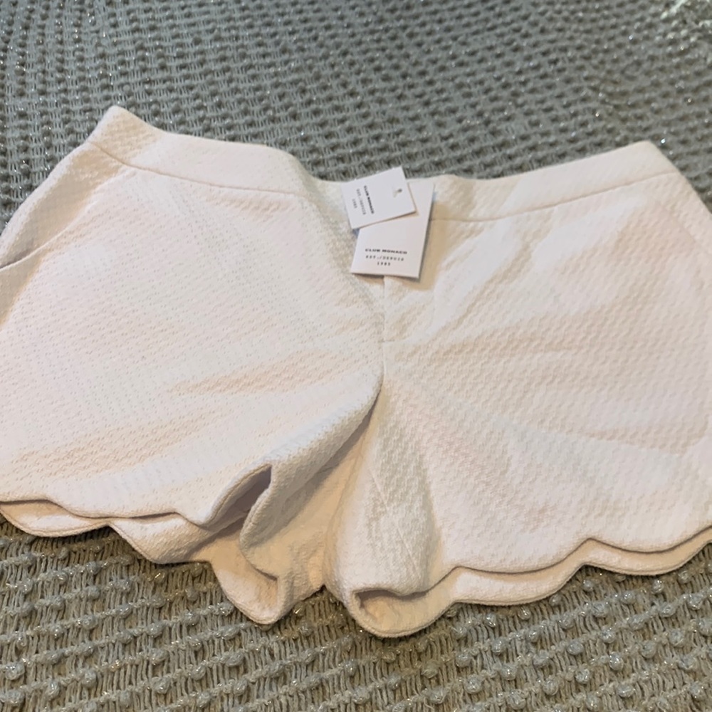 Club Monica scalloped shorts white lined size 6 cotton New with tags